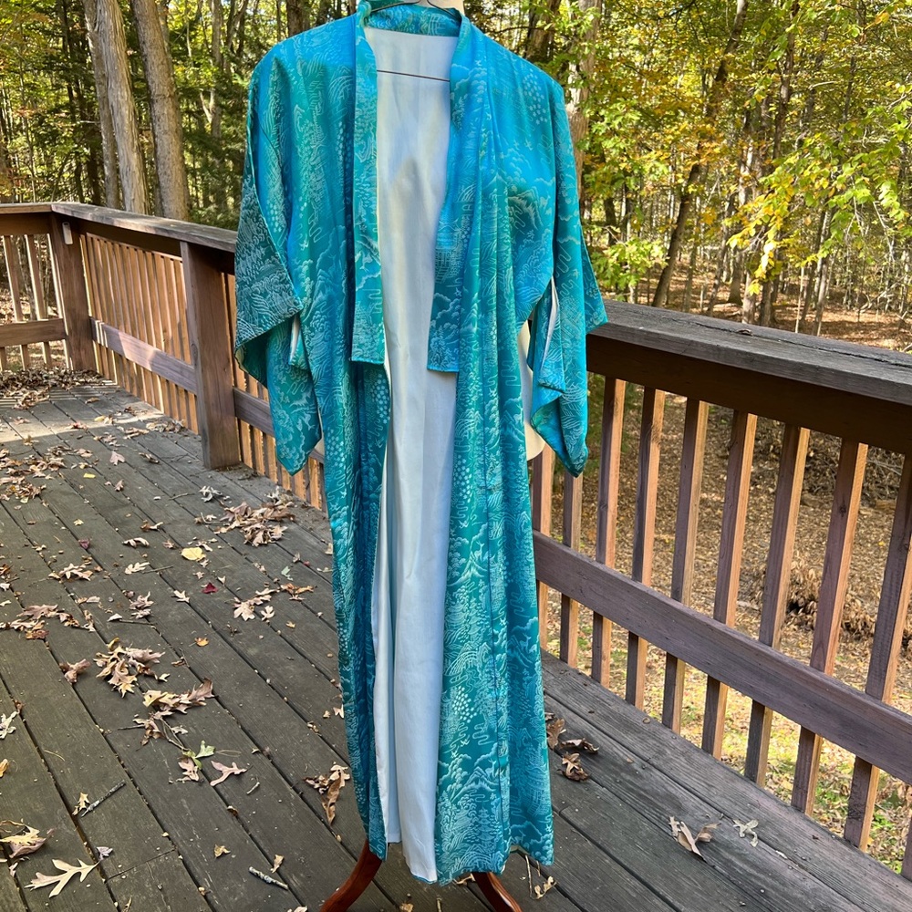 Vintage Teal Kimono Robe with non-matching obi belt approximate size S-M